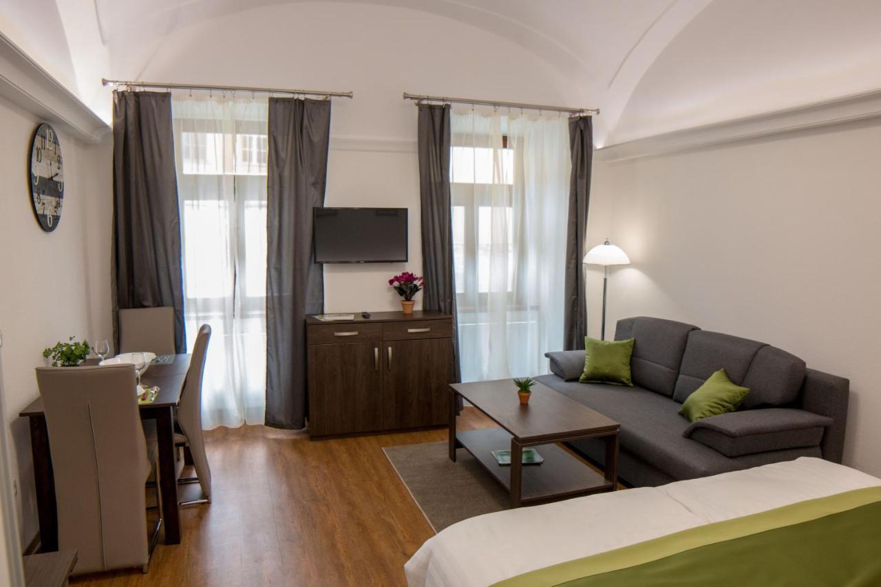 Mecset Apartman Eger Exterior photo